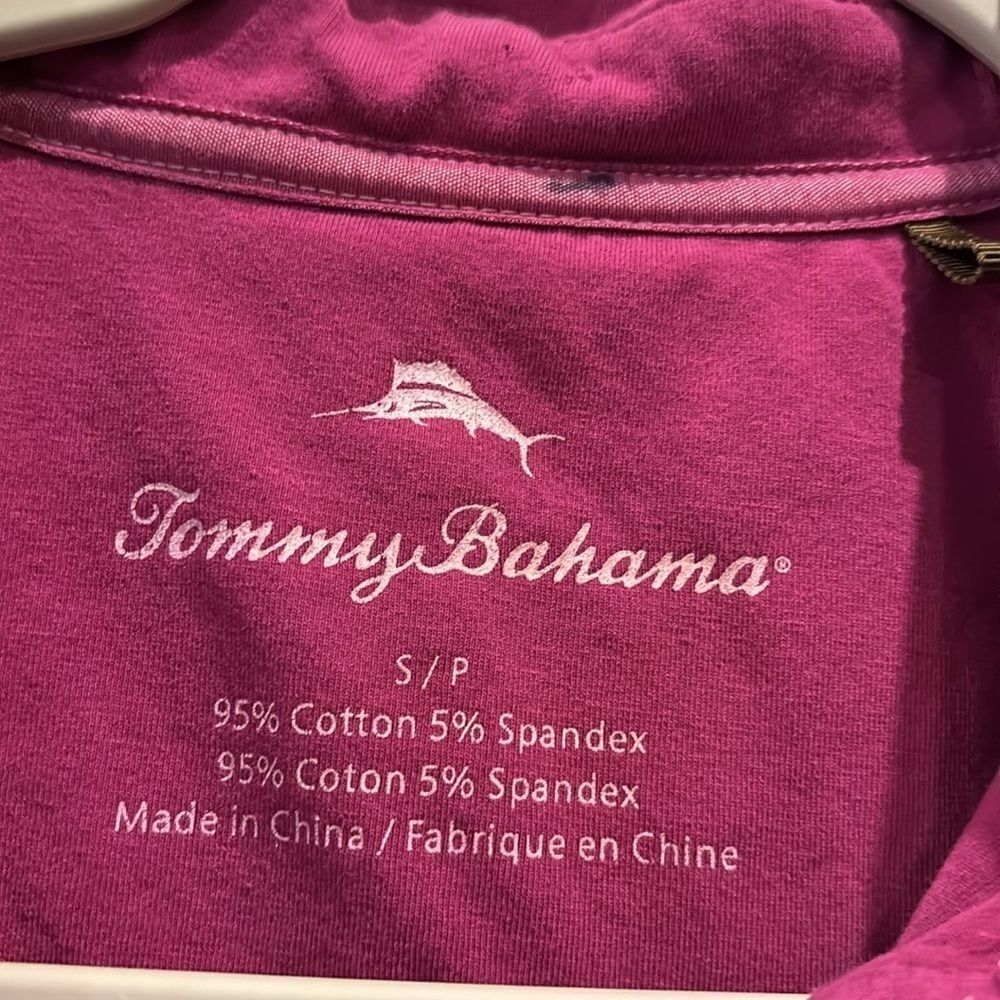 Tommy Bahama Short Sleeve Polo Golf Shirt Maroon Cranberry Small​​​​​​​ - Picture 3 of 5